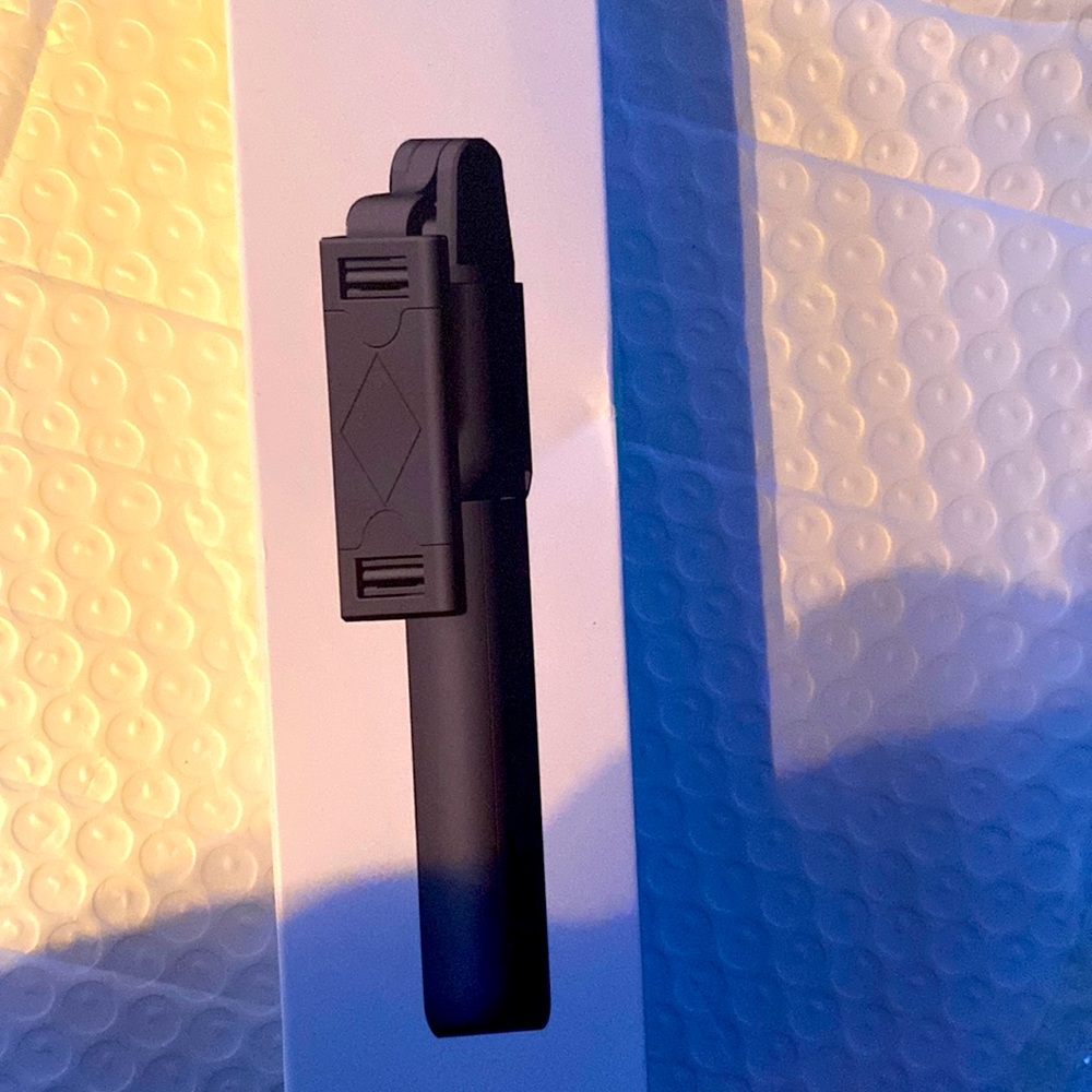 K07 tripod and phone selfie stick